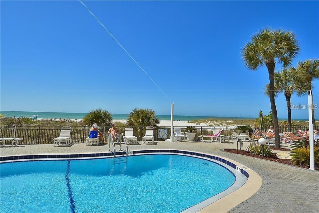 Oceanfront View Of Madeira Beach, Steps To The Beach - Madeira Norte Condo St. Pete Beach Εξωτερικό φωτογραφία