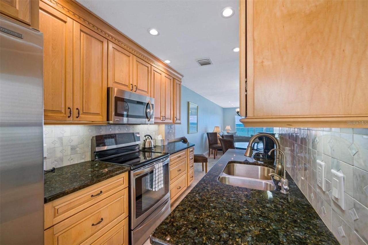 Oceanfront View Of Madeira Beach, Steps To The Beach - Madeira Norte Condo St. Pete Beach Εξωτερικό φωτογραφία